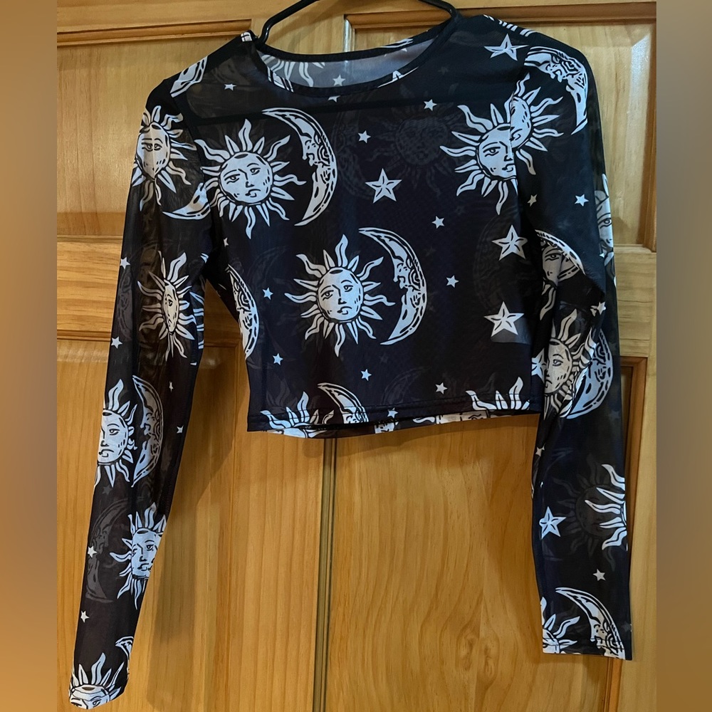 Long Sleeve Mesh Crop Top